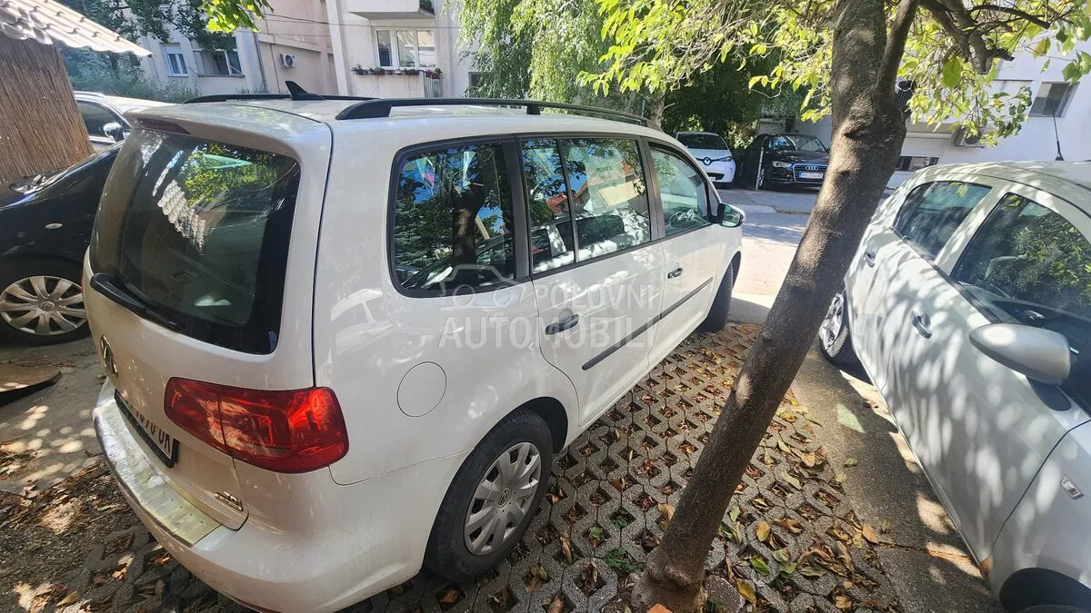 Volkswagen Touran 2014 photo 2