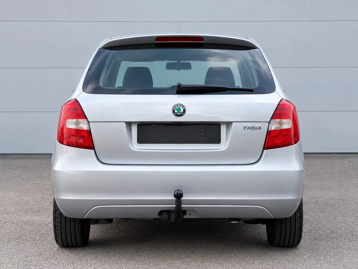 Skoda Fabia 2009 photo 3