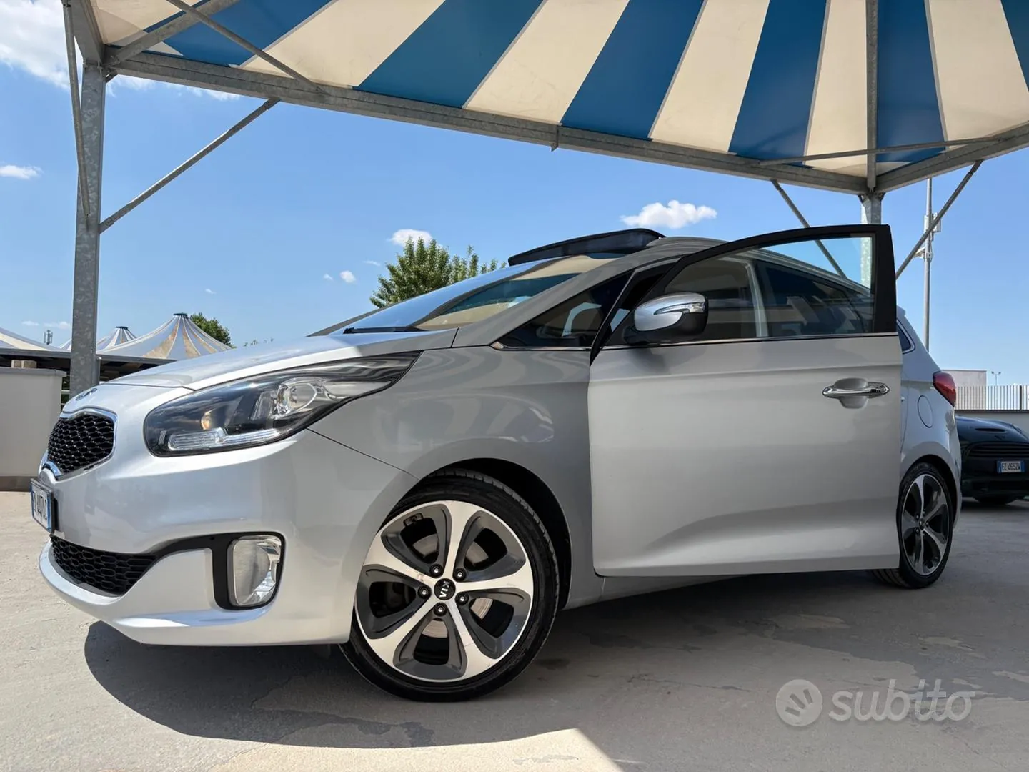 Kia Carens