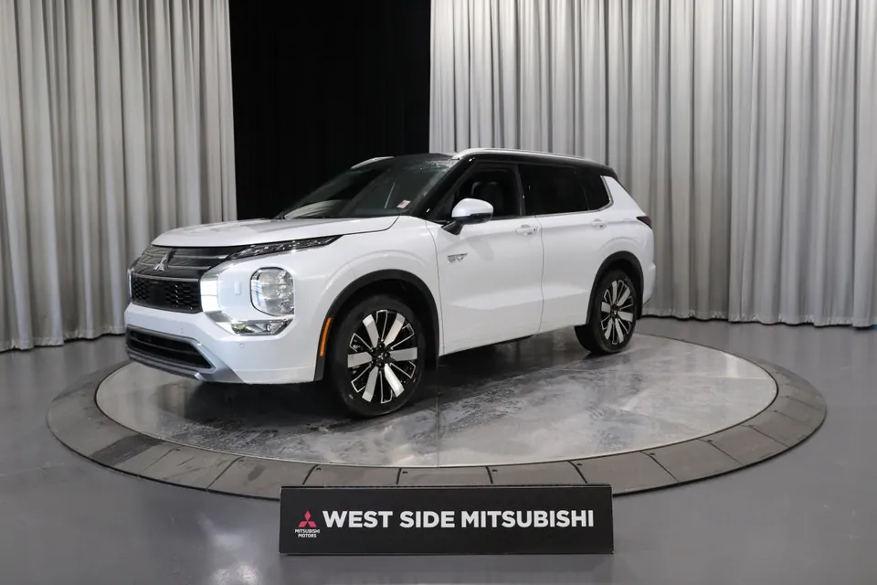 Mitsubishi Outlander 2026 photo 3