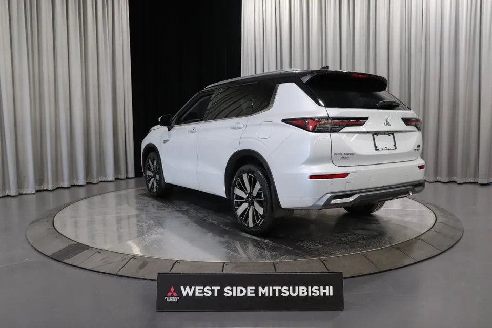 Mitsubishi Outlander 2026 photo 4