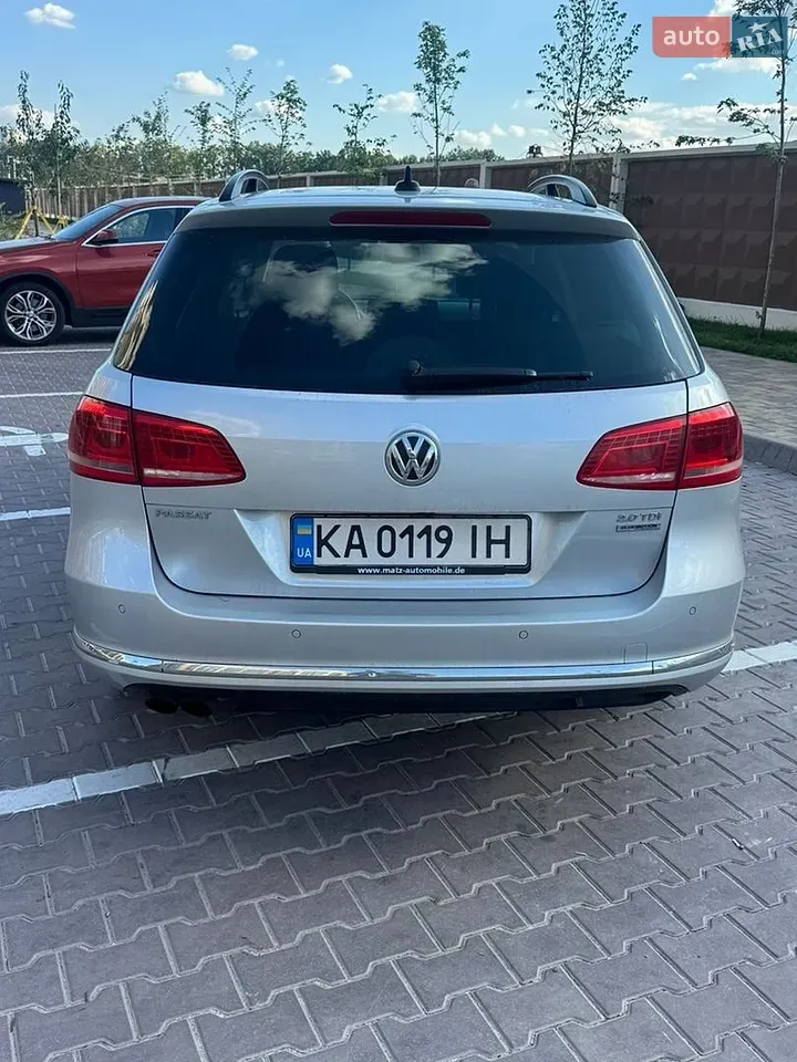 Volkswagen Passat 2012 photo 5