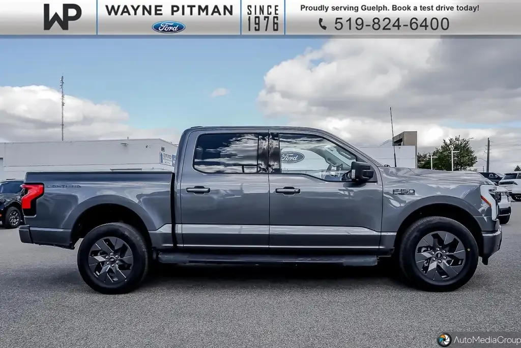 Ford F-150 Lightning 2025 photo 3