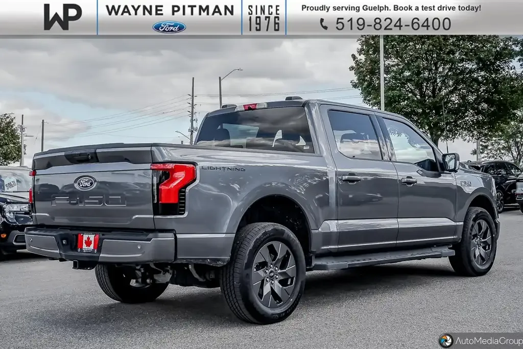 Ford F-150 Lightning 2025 photo 4