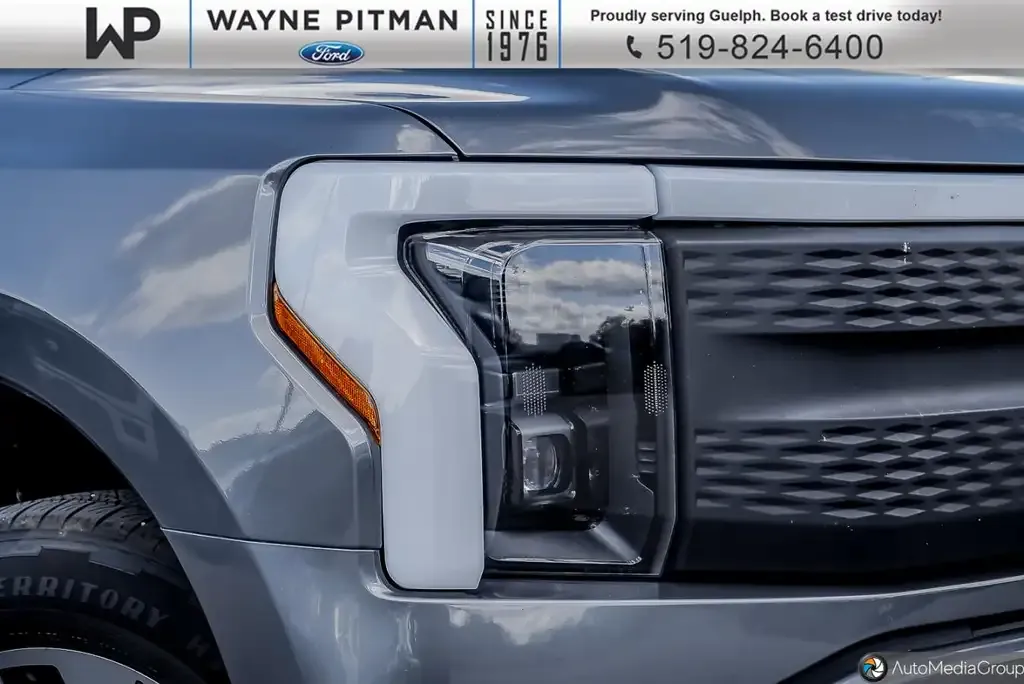 Ford F-150 Lightning 2025 photo 2
