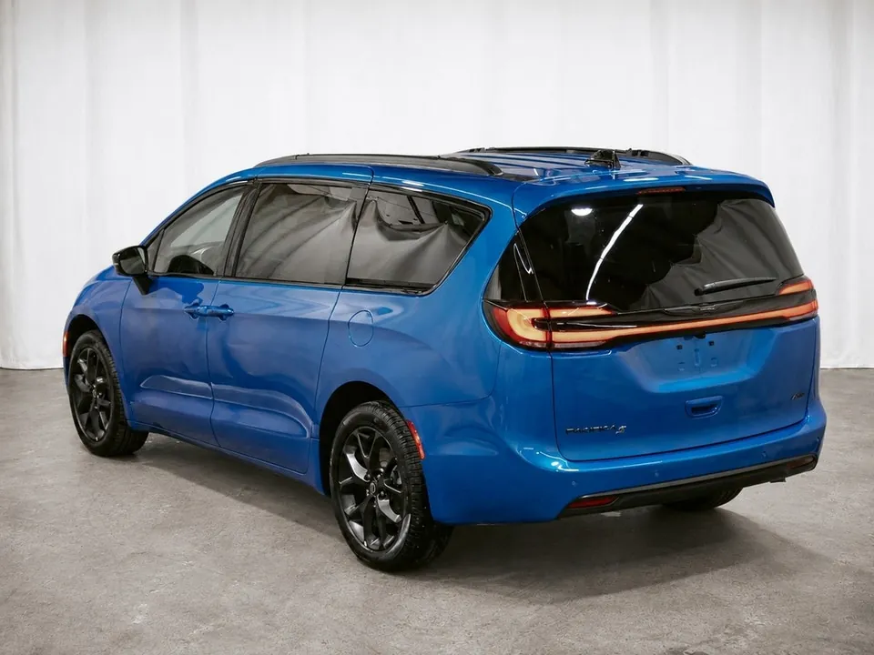 Chrysler Pacifica 2026 photo 4