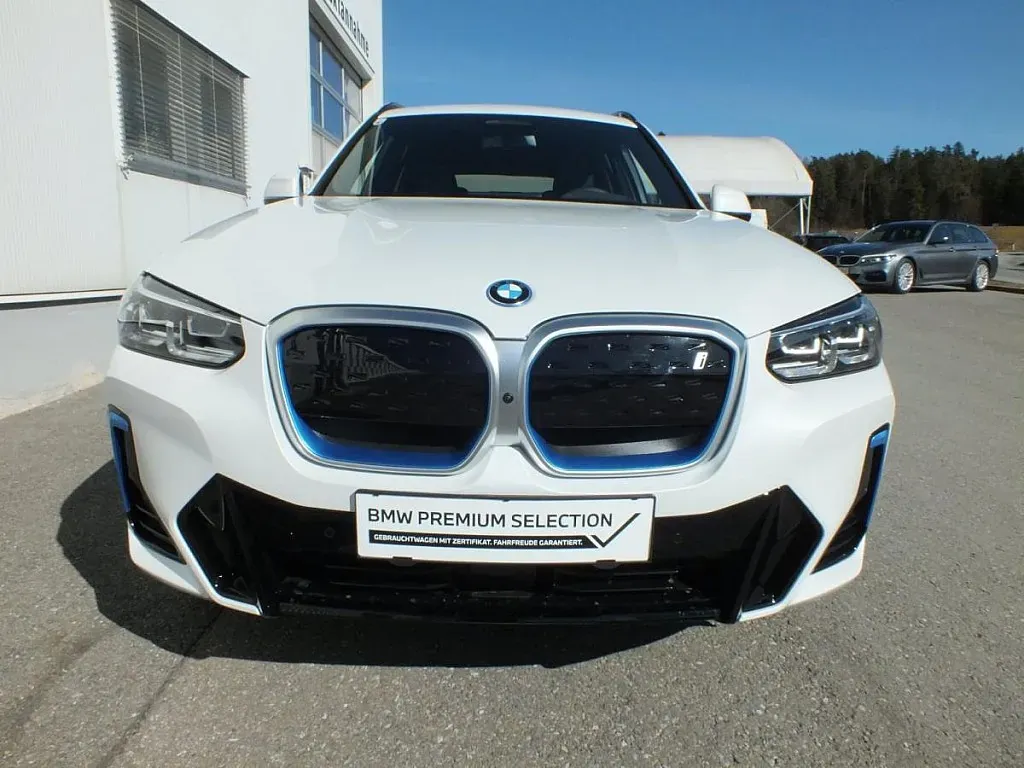 BMW Ix3 2025 photo 3