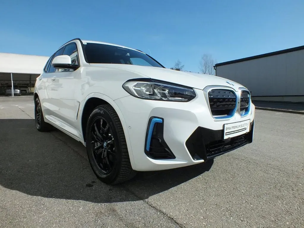 BMW Ix3 2025 photo 2