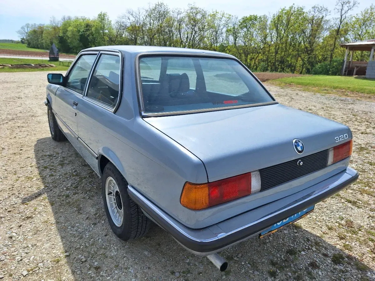 BMW 3 Series 1978 photo 2
