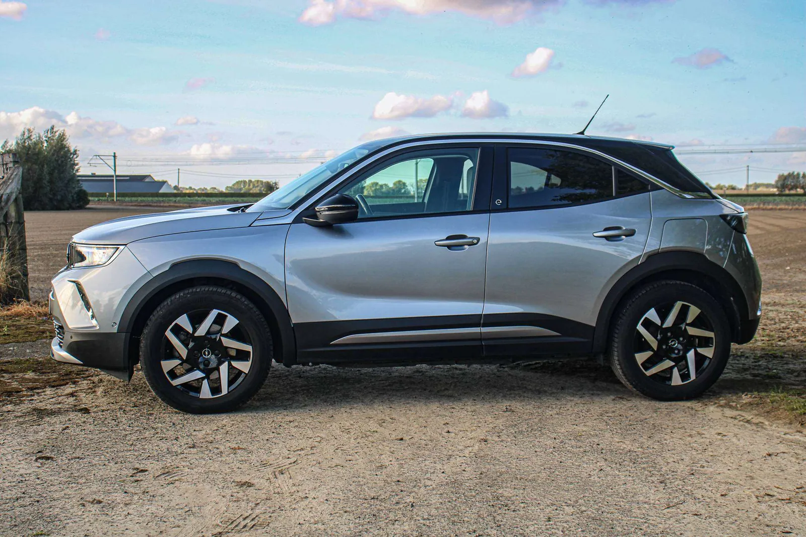 Opel Mokka-E 2021 photo 3