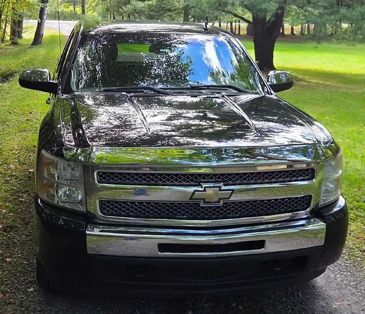 Chevrolet Silverado 1500 2011 photo 3
