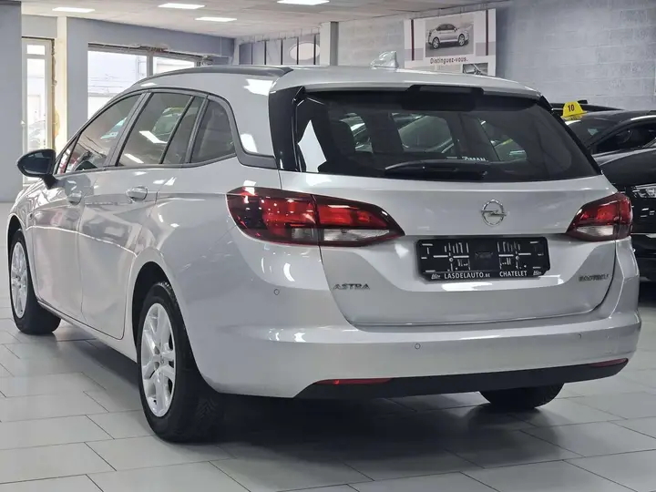 Opel Astra 2018 photo 4