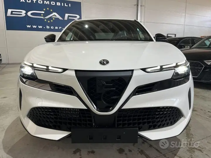 Alfa Romeo Junior 2024 photo 2