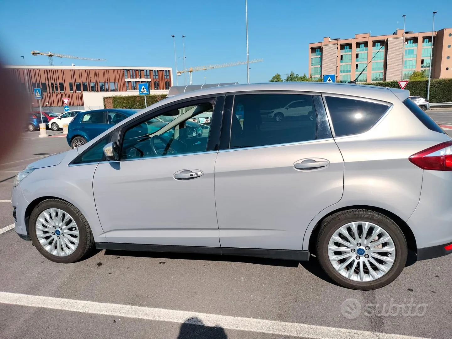 Ford C-Max 2011 photo 5
