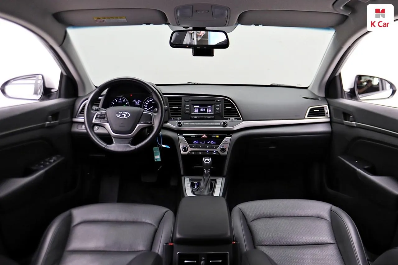 Hyundai Avante 2016 photo 5