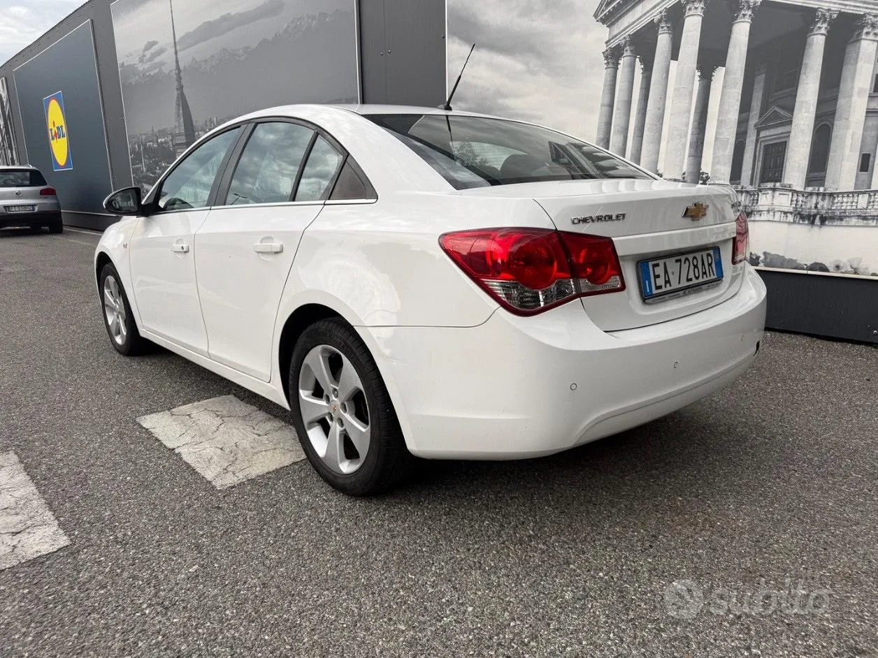 Chevrolet Cruze 2010 photo 4