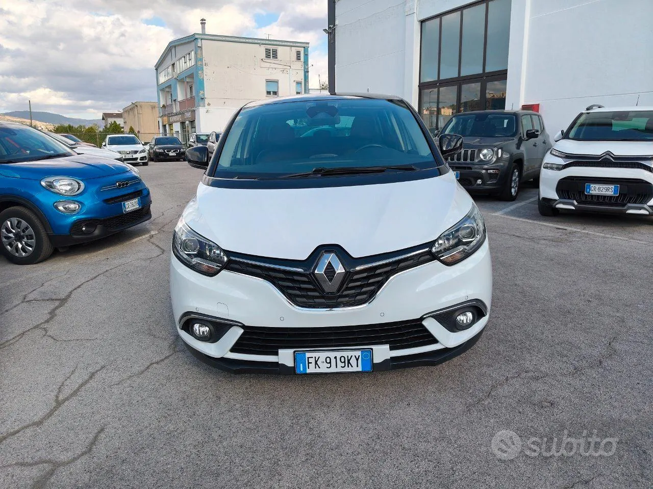 Renault Scenic 2017 photo 2