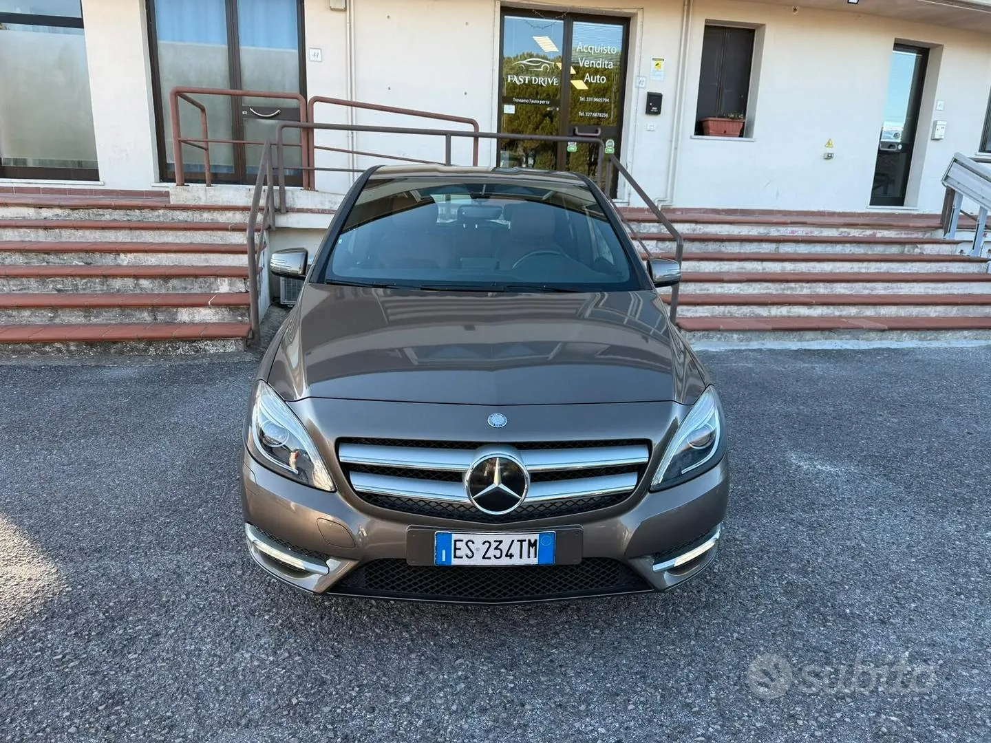 Mercedes-Benz B 180 Cdi Premium 2013 photo 2