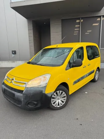 Citroen Berlingo 2011 photo 2