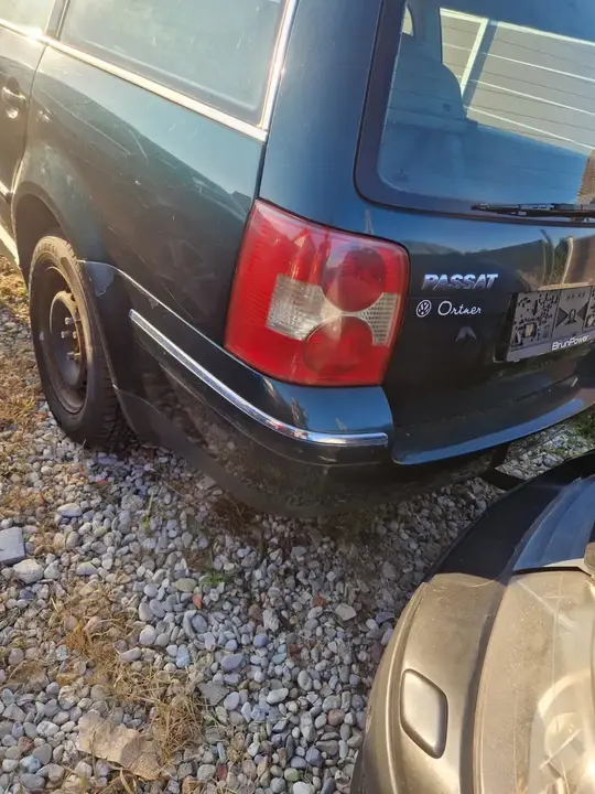 Volkswagen Passat 2001 photo 2