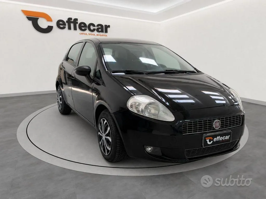 Fiat Grande Punto 2009 photo 3