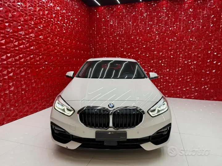 BMW 118D 2020 photo 2