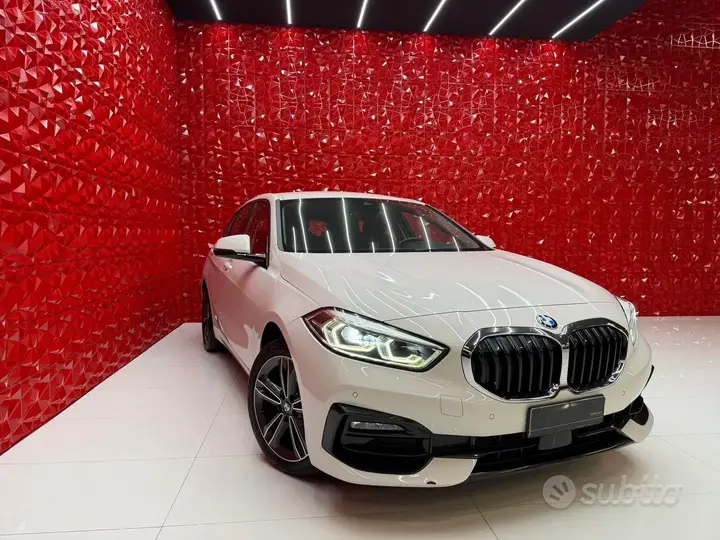 BMW 118D 2020 photo 3