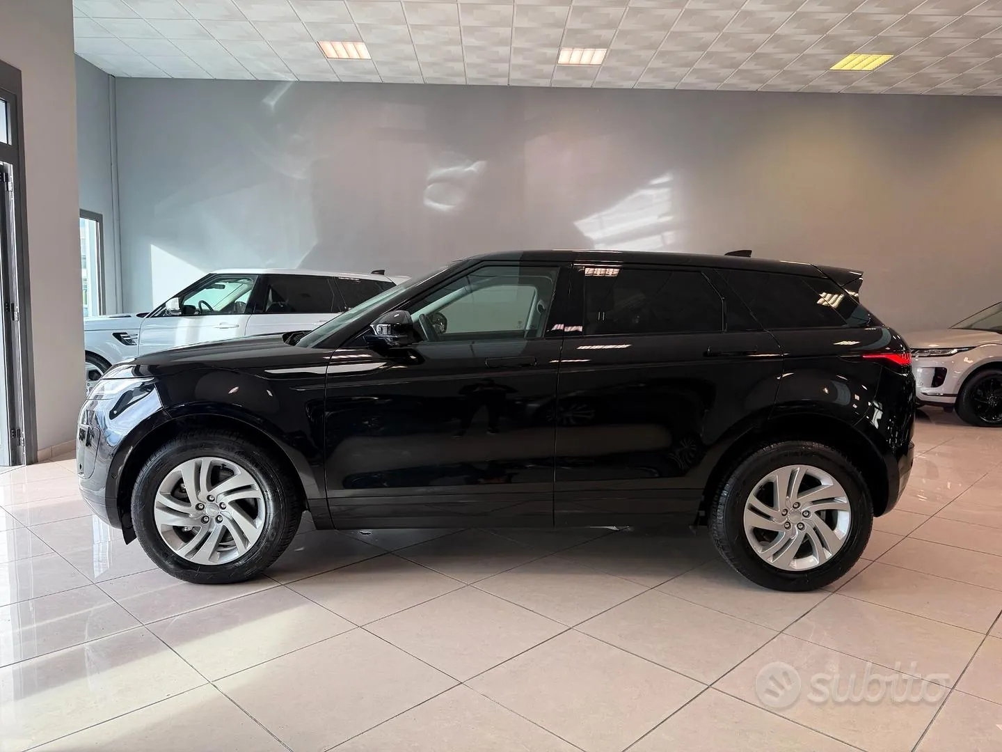 Land Rover Range Rover Evoque 2021 photo 4