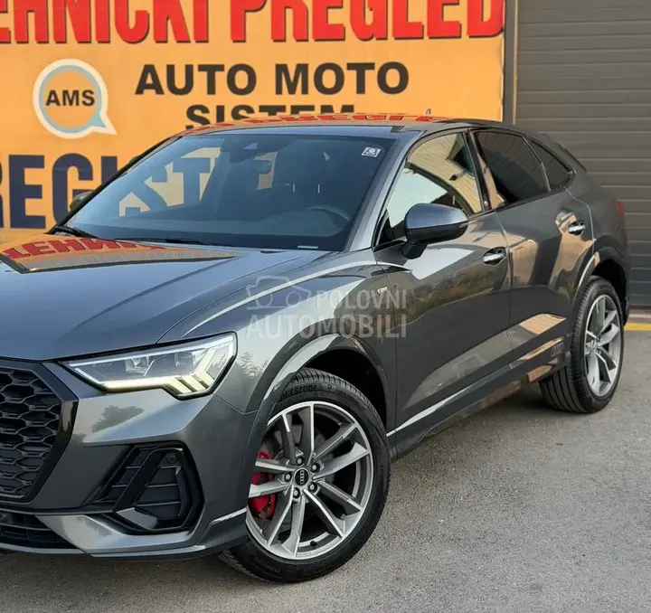 Audi Q3 2022 photo 2