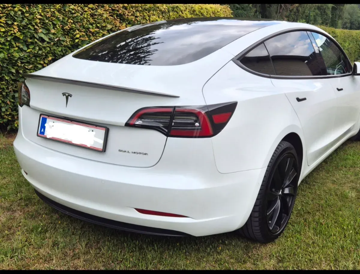 Tesla Model 3 2022 photo 2