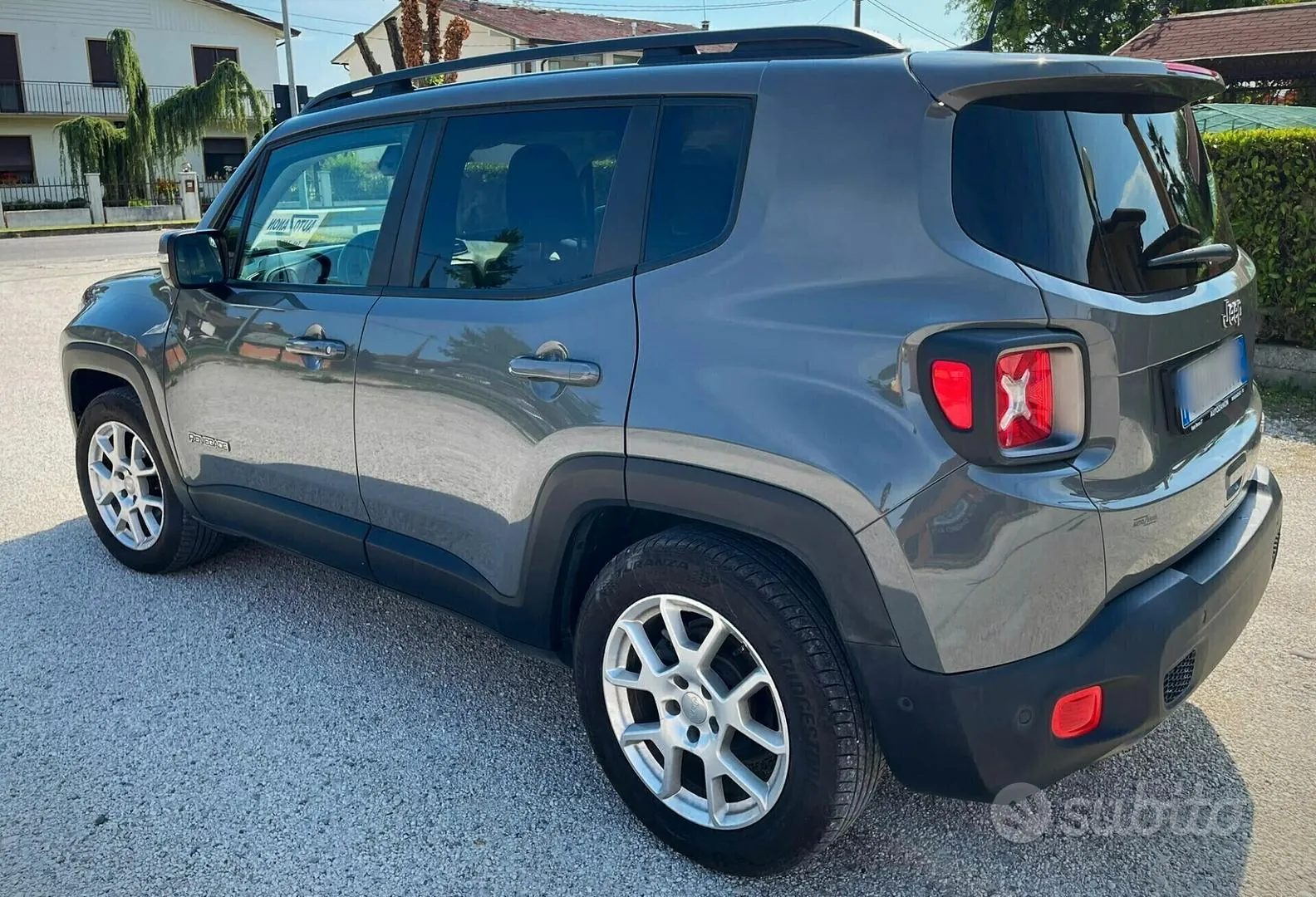 Jeep Renegade 2021 photo 2