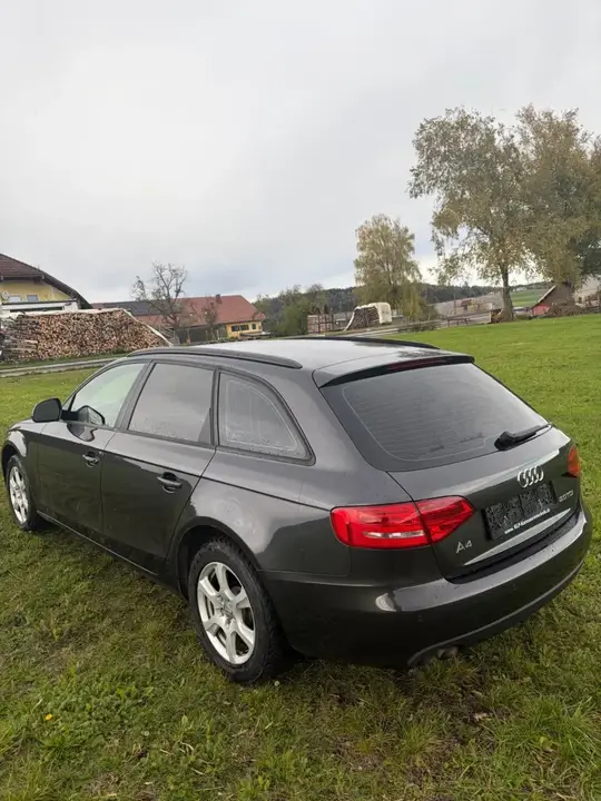 Audi A4 2009 photo 3