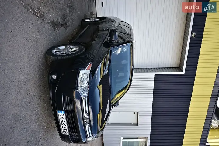 Mitsubishi Outlander 2013 photo 4
