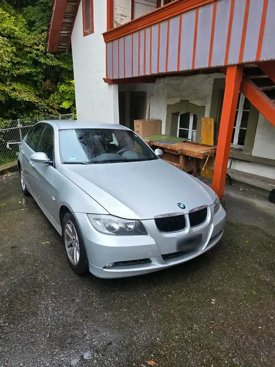 BMW 320I