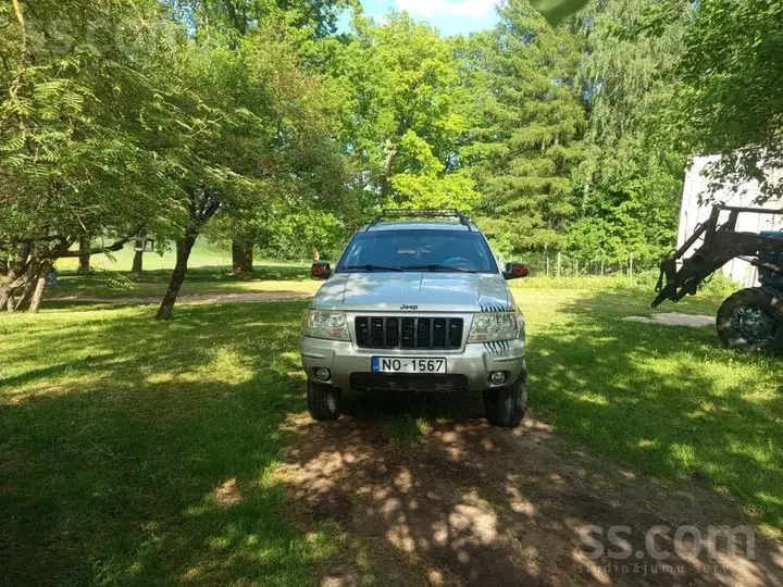 Jeep Grand Cherokee 2003 photo 2