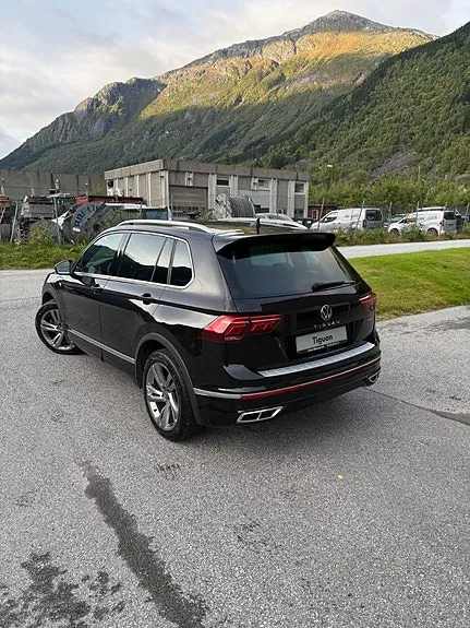 Volkswagen Tiguan 2021 photo 2