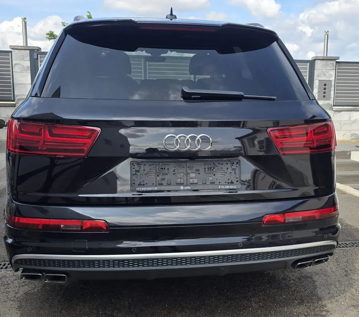 Audi Q7 2018 photo 2