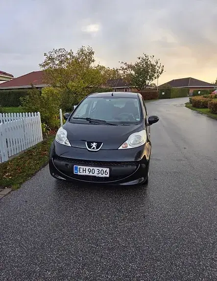 Peugeot 107 2008 photo 4