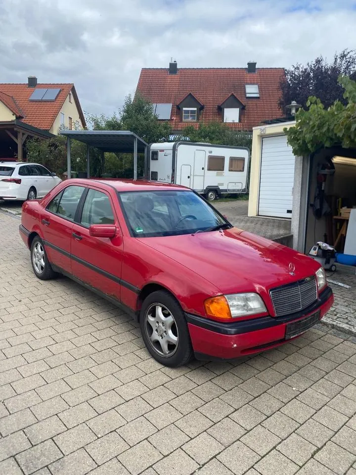 Mercedes-Benz C 200