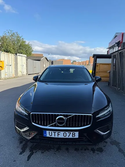 Volvo V60 2019 photo 2