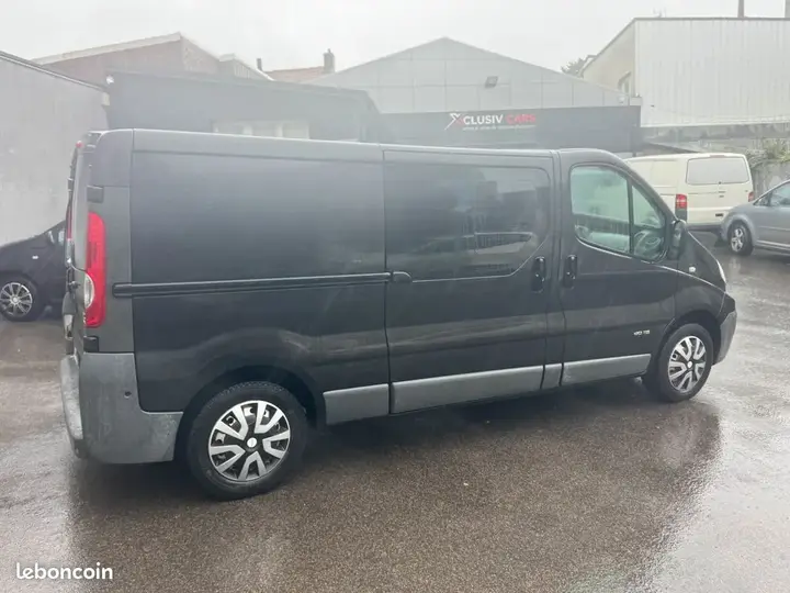 Renault Trafic 2010 photo 3