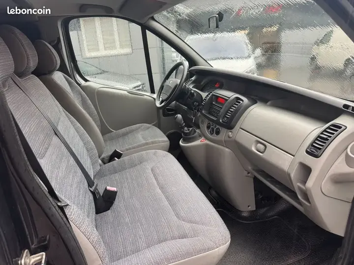 Renault Trafic 2010 photo 5