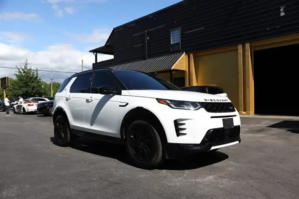 Land Rover Discovery Sport 2024 photo 3