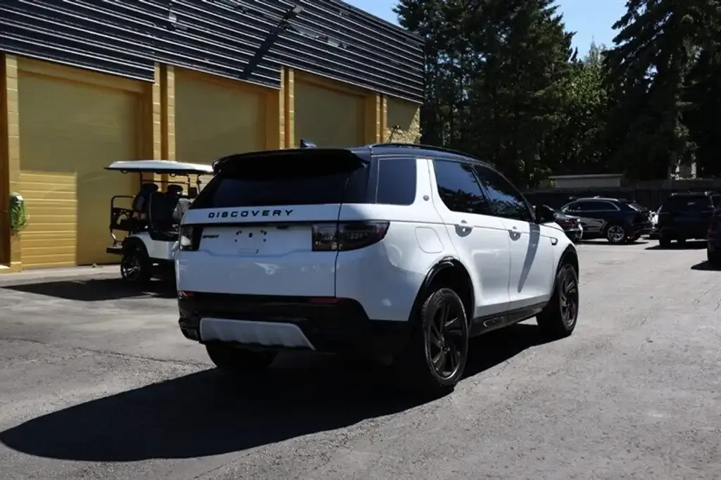 Land Rover Discovery Sport 2024 photo 4