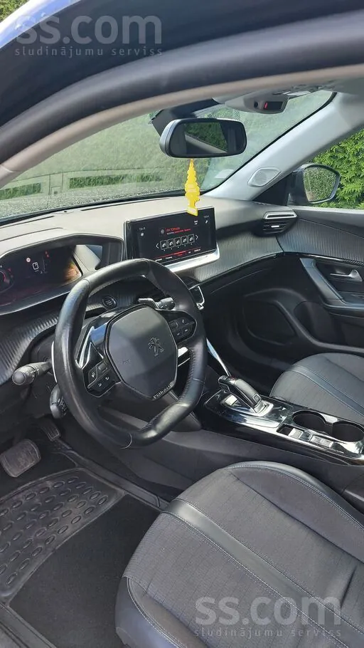 Peugeot 2008 2021 photo 5