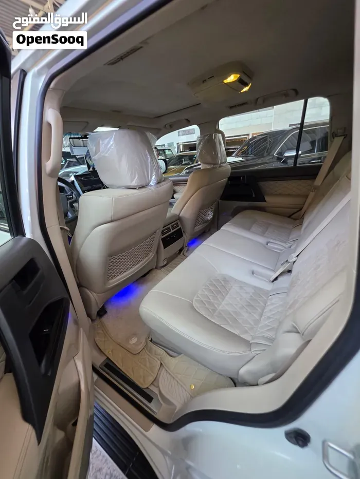 Toyota Land Cruiser 2019 photo 2