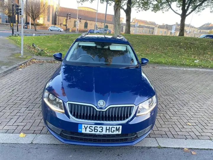 Skoda Octavia 2014 photo 2