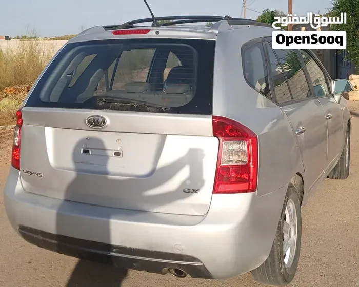 Kia Carens 2008 photo 4