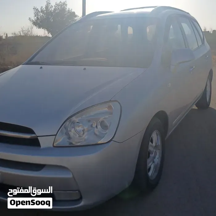 Kia Carens 2008 photo 2