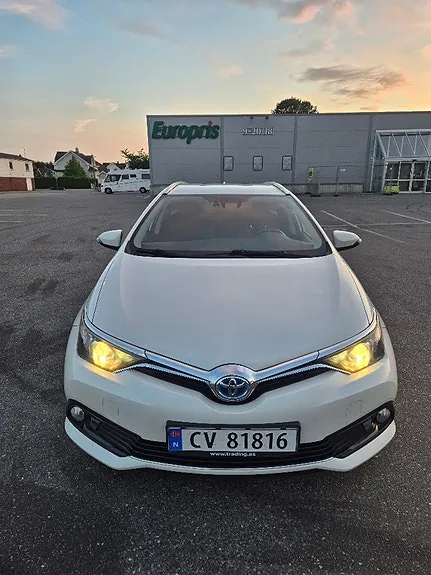 Toyota Auris 2016 photo 5